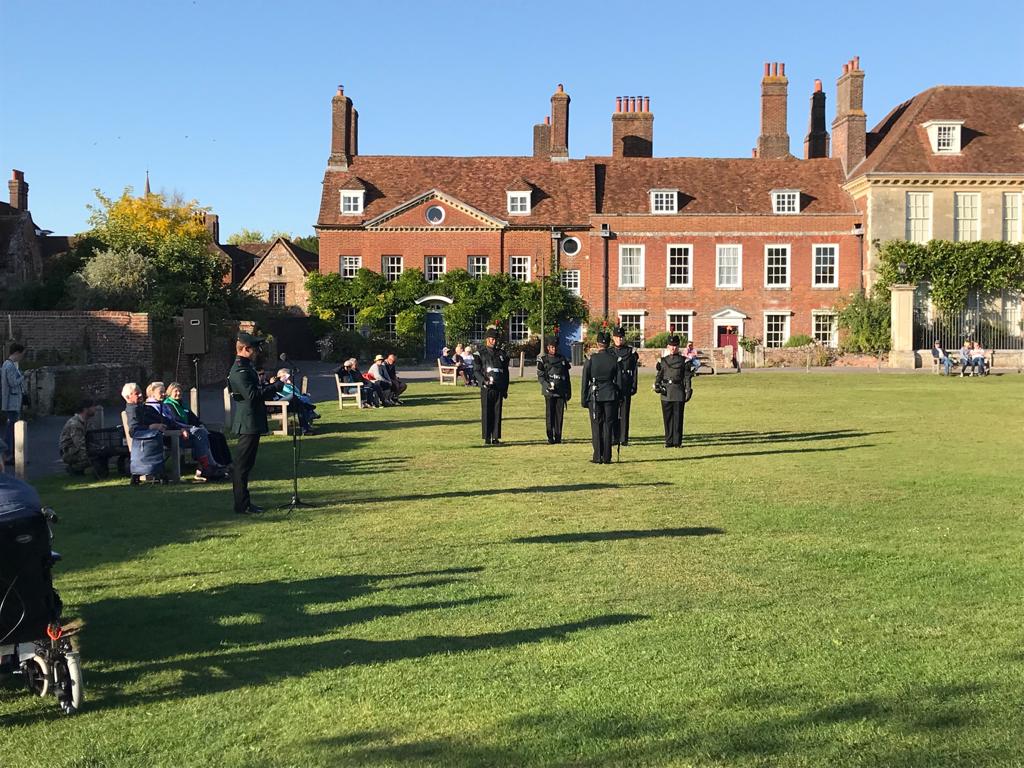 PHOTO-2019-09-18-19-29-02 (1).jpg 