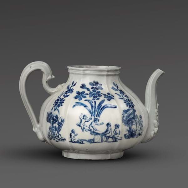 Object of the Month - an early Doccia teapot Image
